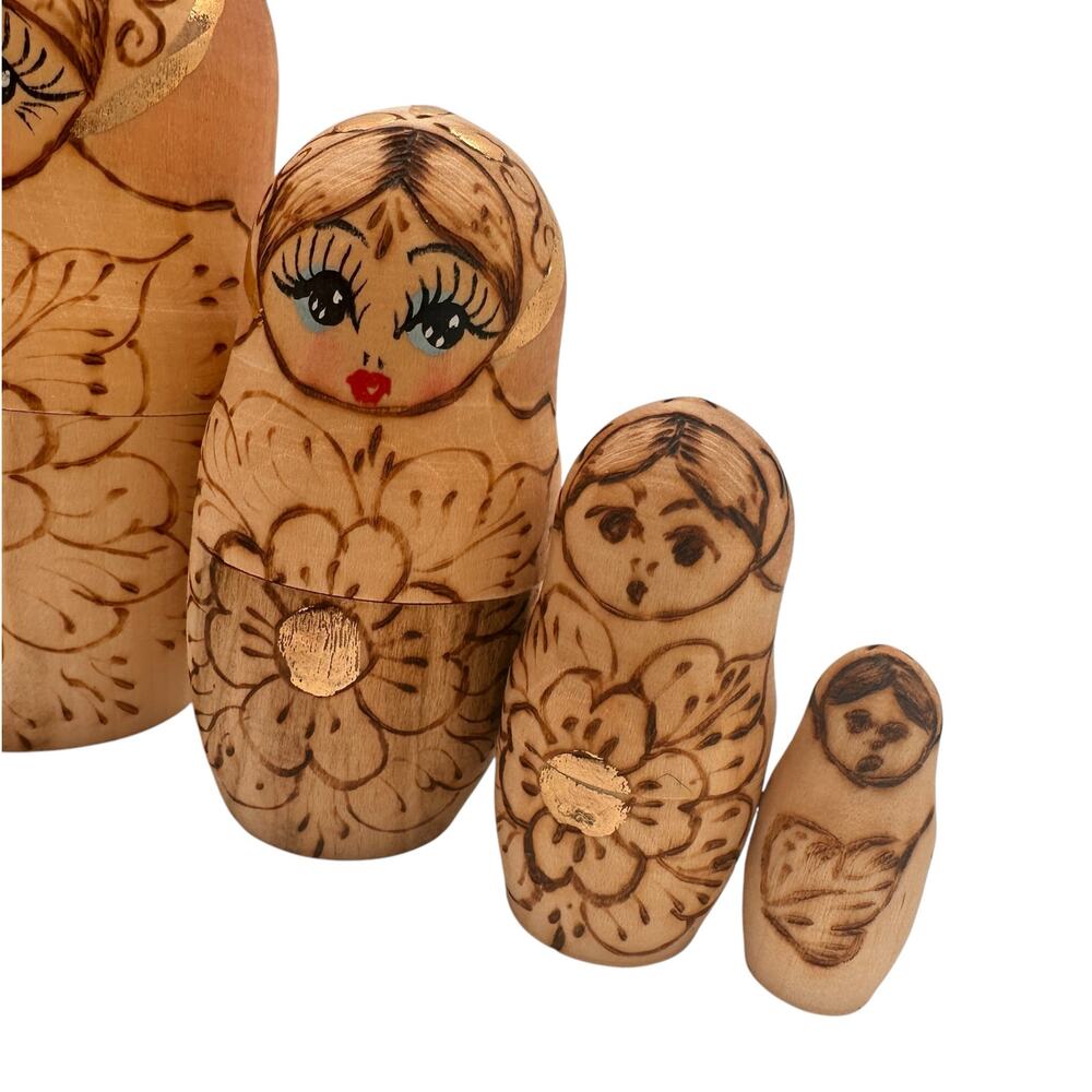 Matryoshka Babushka Wooden Russian Nesting Dolls Set of 5 - Picture 3 of 5